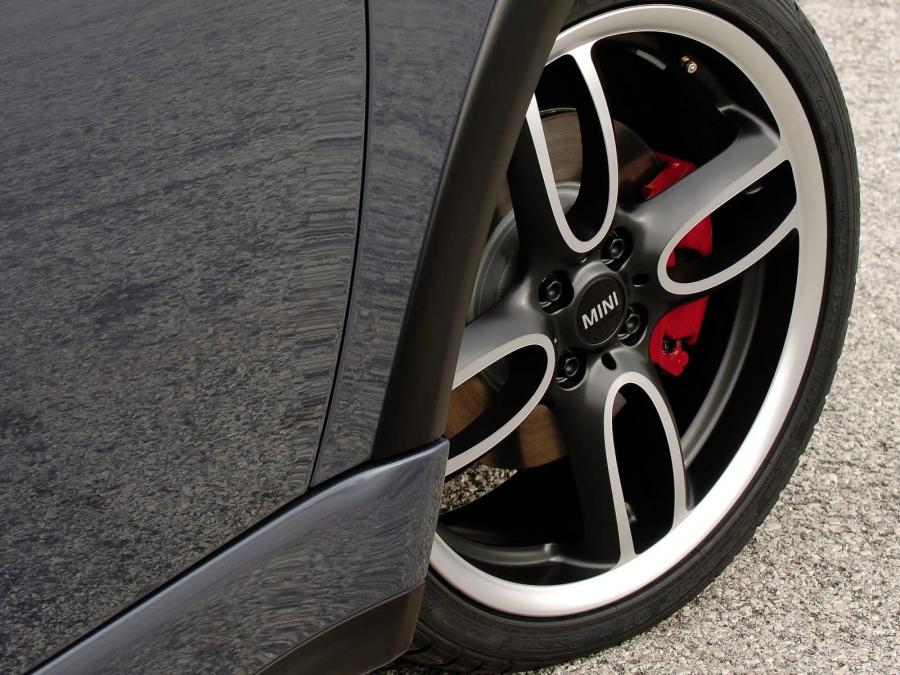  Mini Cooper S with JCW GP Tuning Kit 2005 года  (фото 5 из 25)